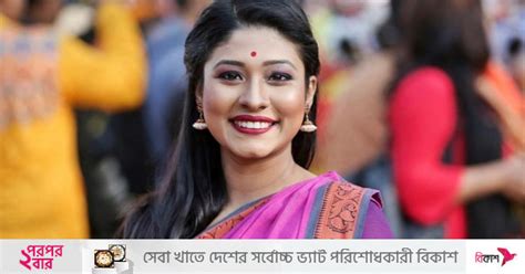 সুবিধাবঞ্চিত শিশুদের নাচের প্রশিক্ষণ দিচ্ছেন পূজা সেনগুপ্ত