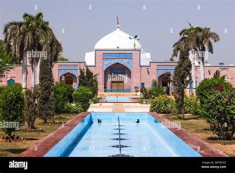 Entrance And Garden Of Shah Jahan Mosque Jamia Masjid Of Thatta