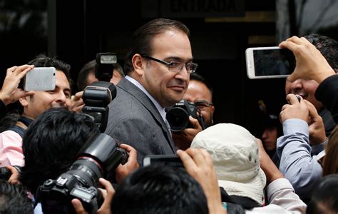 Javier Duarte Renuncia A La Gobernaci N De Veracruz Pero Para Muchos