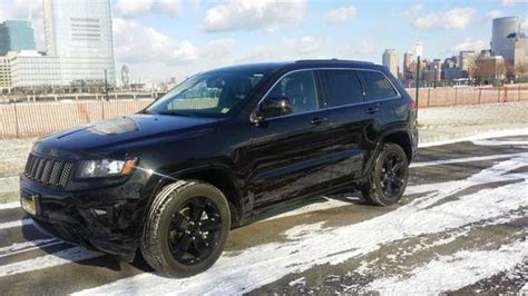 2015 Jeep Grand Cherokee Altitude - Black Edition - 4x4