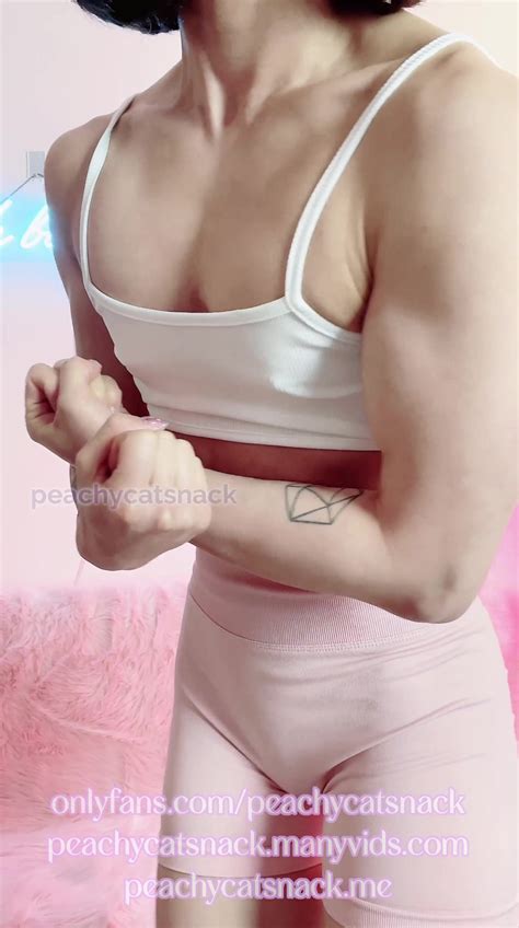 Cute And Petite Asian Muscle Girl Flexes And Flashes Her Tits And Pussy Xasiat