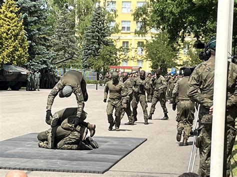 Klub Wojskowy Wbz W Mi Dzyrzeczu Akademia Sztuki Wojennej W