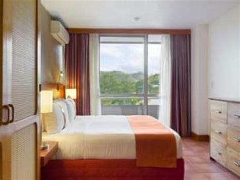 Best Price on Holiday Inn & Suites Port Moresby in Port Moresby + Reviews