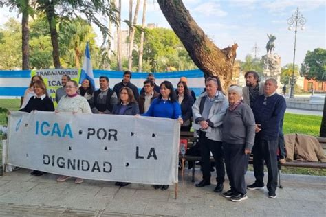 Sigue el incumplimiento de promesas oficiales ICAA llevó la protesta a