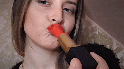 Queen Lusy Kissing Lesbian Clip X HD AVI