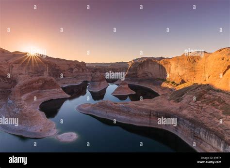 Reflection Canyon at Lake Powell in Glen Canyon National Recreation ...