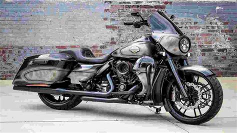 Harley Davidson Road King: Rule the Road with Power!