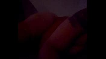 Frotándose las tetas con lencería roja sexy XVIDEOS