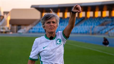 Frauenfußball Pionierin über Ihre Arbeit In Saudi Arabien