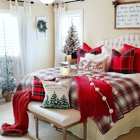 56 Best Christmas Bedroom Decor Ideas For A Positively Jolly Night