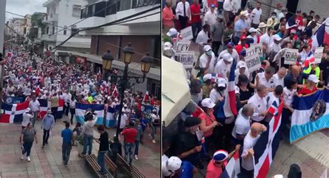 Cientos De Personas Participaron En Sd En Marcha Patri Tica Almomento