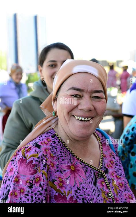 Uzbek Women At A Local Market In Bukhara Uzbekistan Stock Photo Alamy