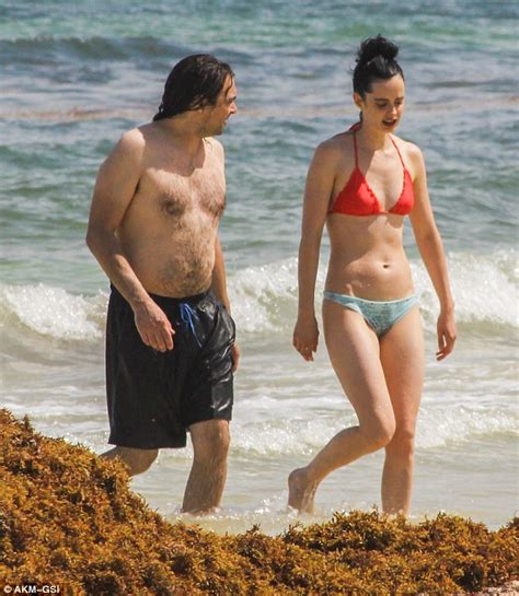 Krysten Ritter In A Bikini As She Hits The Beach With Adam Granduciel In Mexico Daily Mail Online
