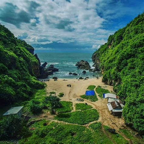 Pantai Wohkudu Gunungkidul Lokasi Rute Harga Dan Tips