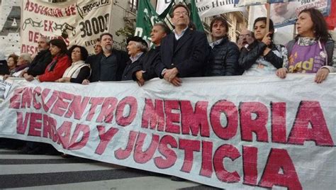 Marcharon En Plaza De Mayo En Protesta Por La Muerte De Un Mapuche La