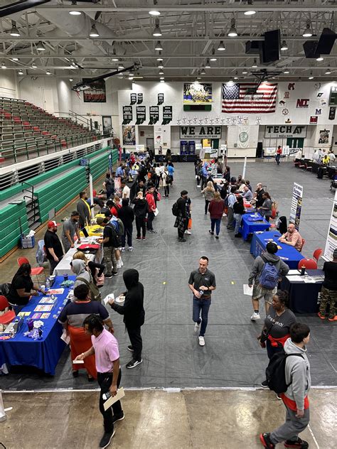 IPS Students Attend Career Fair to Learn About Postgraduation Options