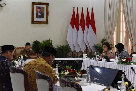 Wapres Pimpin Ratas Percepatan Penanggulangan Kemiskinan