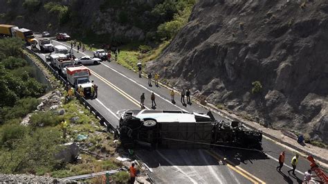 México Choque Entre Autobús Y Camión Deja Al Menos 16 Muertos En Oaxaca Telemundo San Antonio