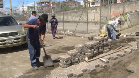 Trabajos En Un Tramo De Una Calle En La Ciudadela Defensa Del Pueblo