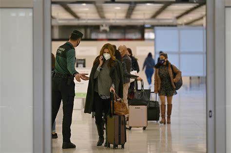 Control De La Aduana A Los Turistas Cómo Funcionan Las Devoluciones