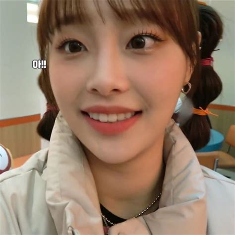 In Smile Icon Chuu Loona My Girl