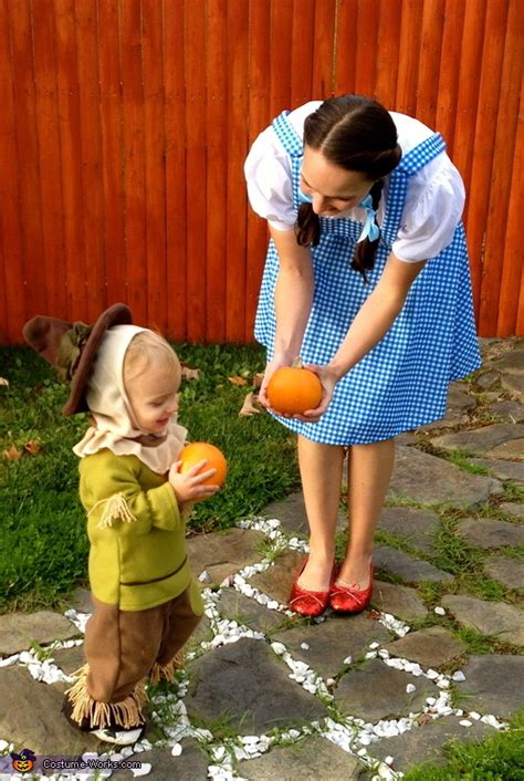 Dorothy & Scarecrow Costume - Photo 3/5