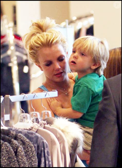 Photo Britney Spears Se Rend Dans Un Magasin De V Tements De Los