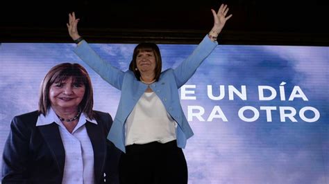 Patricia Bullrich cierra su campaña junto a Mauricio Macri y Horacio