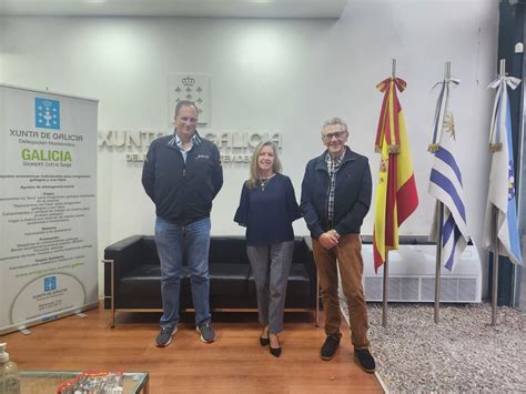 La Delegada De La Xunta En Uruguay Recibe En Montevideo Al Presidente