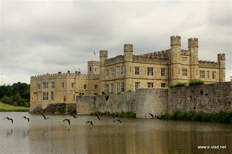 5 Beautiful Medieval English Castles | TouristBee