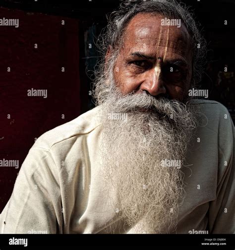 Uttar Pradesh Hombre Hi Res Stock Photography And Images Alamy