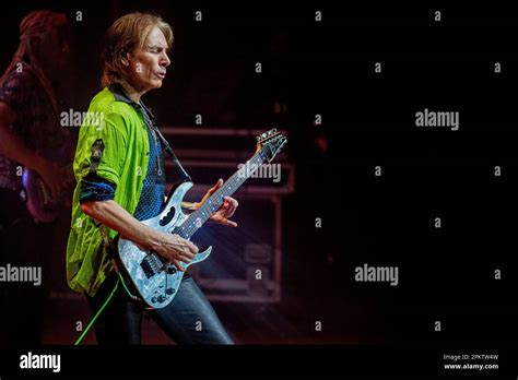 Steve Vai Band Members Hi Res Stock Photography And Images Alamy