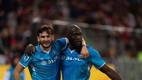 A Cagliari è nata una nuova coppia Kvara e Lukaku ora il Napoli sogna