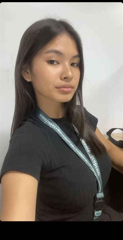 This Bitch Loves To Flex Her Big Ass Titties Fuck Alam Nya Talaga Na Best Asset Nya Sa