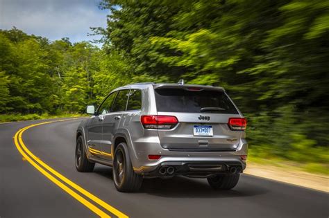 Jeep Wagoneer Estate Shows Effective Mélange Of Widebody Charger And Trackhawk Dna Autoevolution