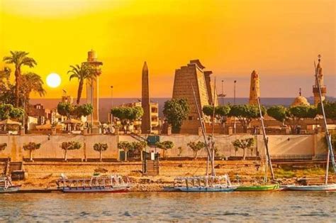 Luxor Dag Excusie Vanuit Ca Ro Met Het Vliegtuig Ca Ro Excursie