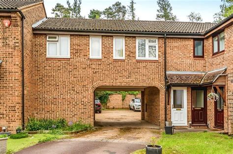 Froxfield Down Bracknell Berkshire 1 Bed Terraced House For Sale £