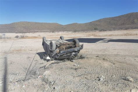 Conductor Se Vuelca En La Monterrey Saltillo Iba A Exceso De Velocidad