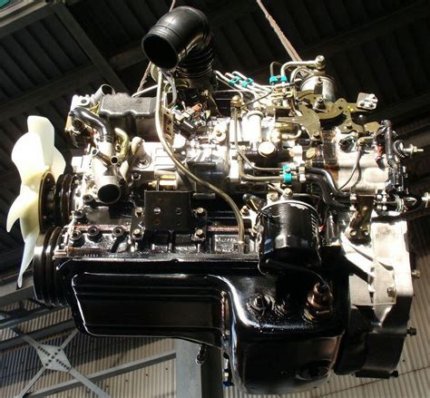 двигатель Isuzu Исузу 4HF1