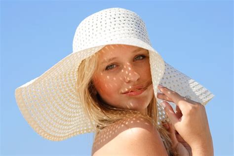Крем от пигментных пятен на лице: рейтинг 5 лучших средств