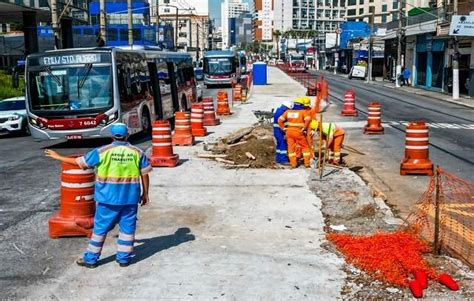 Sp Avan A Obras De Requalifica O Na Avenida Santo Abc Do Abc