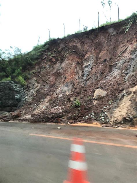 Após chuva BH tem ruas e avenidas interditadas nesta quarta saiba