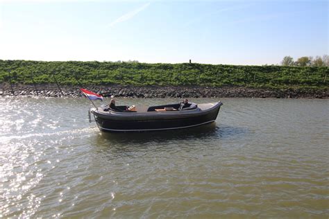Wato 700 Classic | 2002 | 7m | Boatshop24