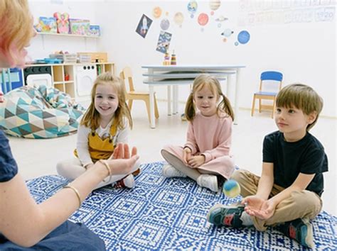 A Montessori Teacher S Role In The Classroom Montessori School Of Flagstaff