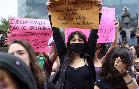 Mujeres Protestan Y Provocan Desmanes En La CDMX