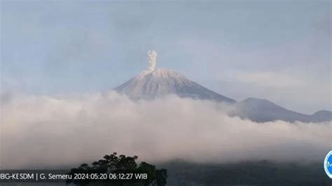 Gunung Semeru Erupsi Enam Kali Beruntun Jumat Pagi Hari Ini Lontarkan