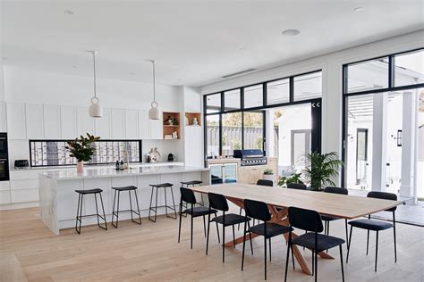 Getting to Summerhill Shopping Centre via Melbourne Transit 1