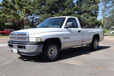 2001 Dodge Ram 1500 Photos