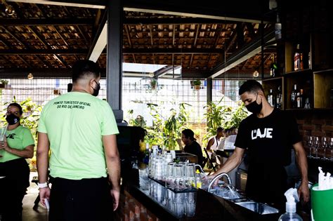 Bar Da Laje No Vidigal Se Torna Ponto Tur Stico Voz Das Comunidades