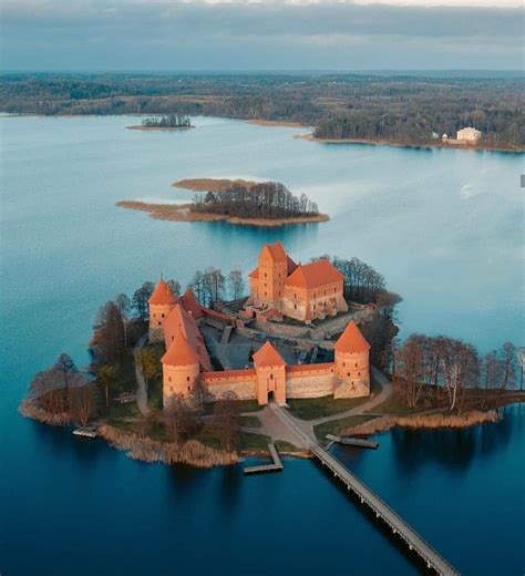 Trakai island castle, Lithuania : r/castles